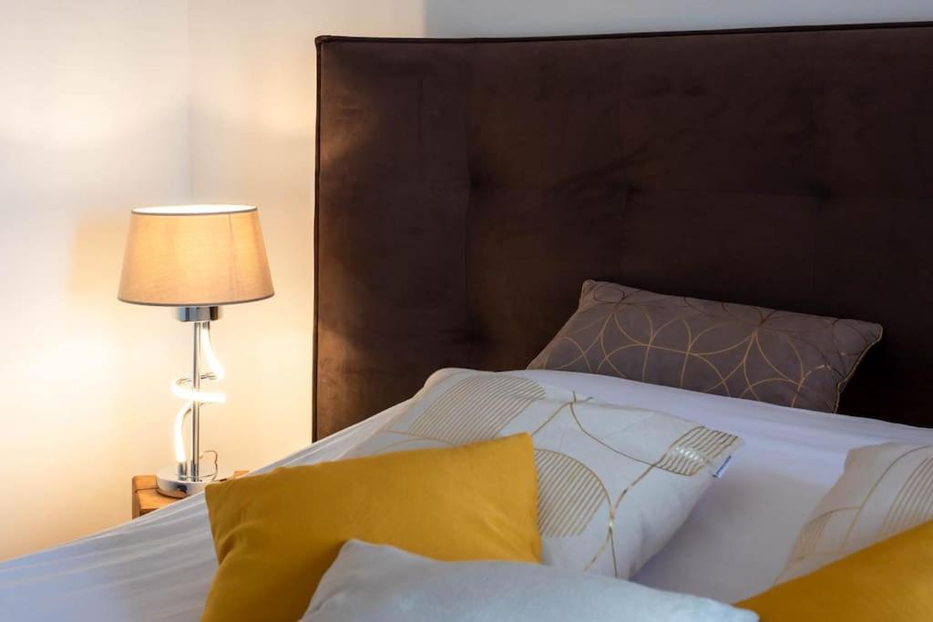 앙티브 A7- 2 Bdr Sea & Mountain View - Ac, Parking, Pool & Terrace 아파트 외부 사진